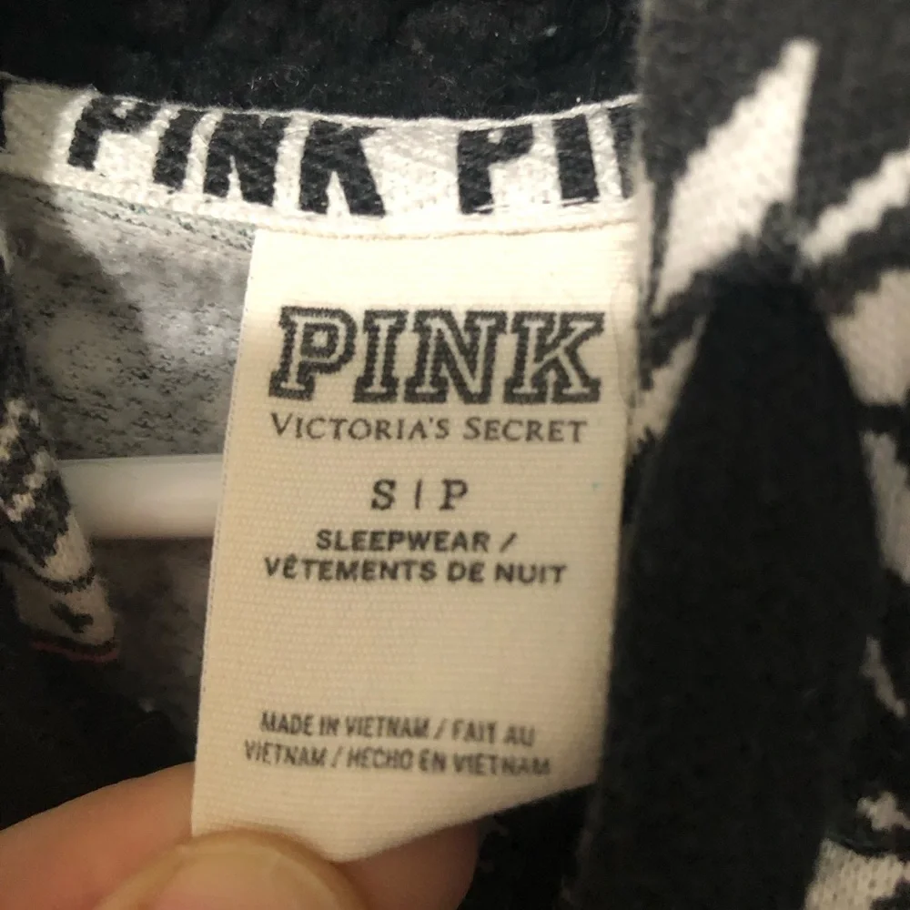 Pink by Victoria’s Secret Christmas Pajama Onesie White Black  Size Small Zip Up - Picture 3 of 5